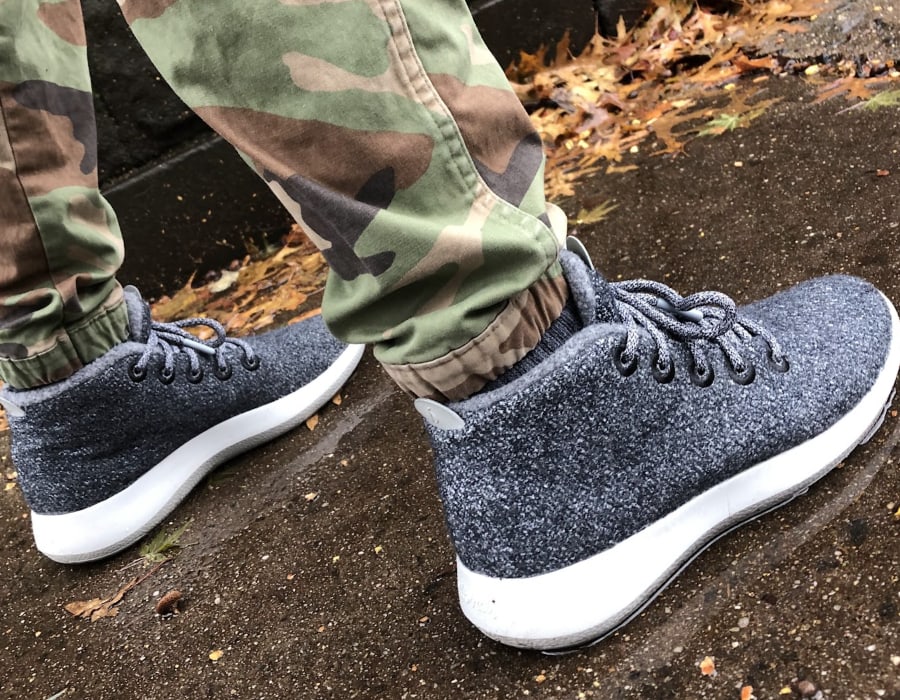 Best travel shoes - A complete guide to the most comfortable shoes for travel. 