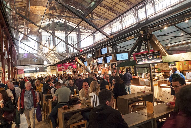 The Mercado Central is an excellent place to grab a quick, tasty, and inexpensive meal. 