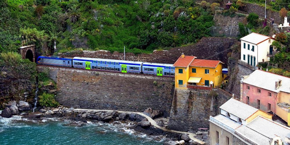 Cinque Terre Train Travel 