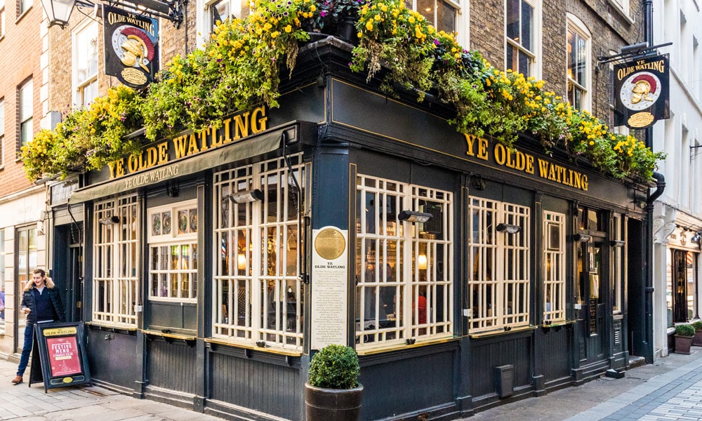 This image has an empty alt attribute; its file name is london-travel-guide-best-of-london.jpg